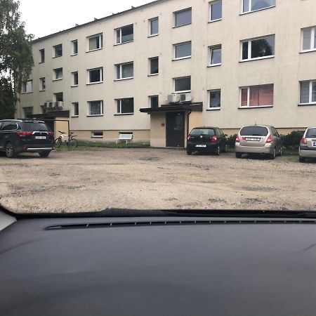 Modern Cozy 2 Bedroom Apartment Near City Center Pärnu Exteriör bild