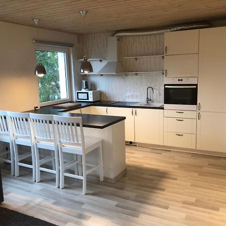 Modern Cozy 2 Bedroom Apartment Near City Center Pärnu Exteriör bild
