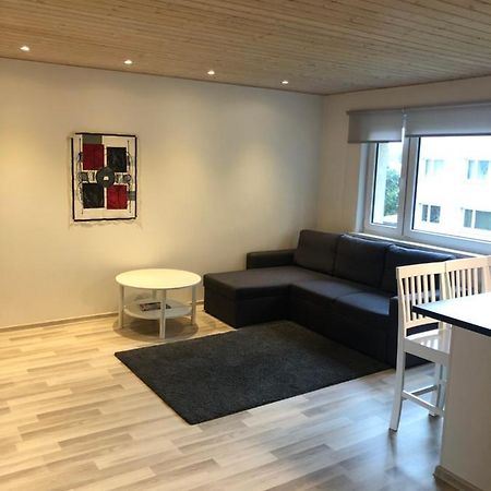 Modern Cozy 2 Bedroom Apartment Near City Center Pärnu Exteriör bild